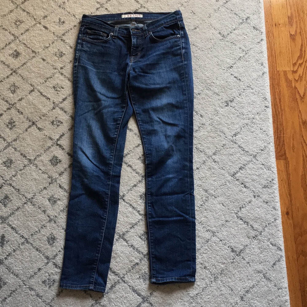 J. Brand skinny leg jean medium wash size 26